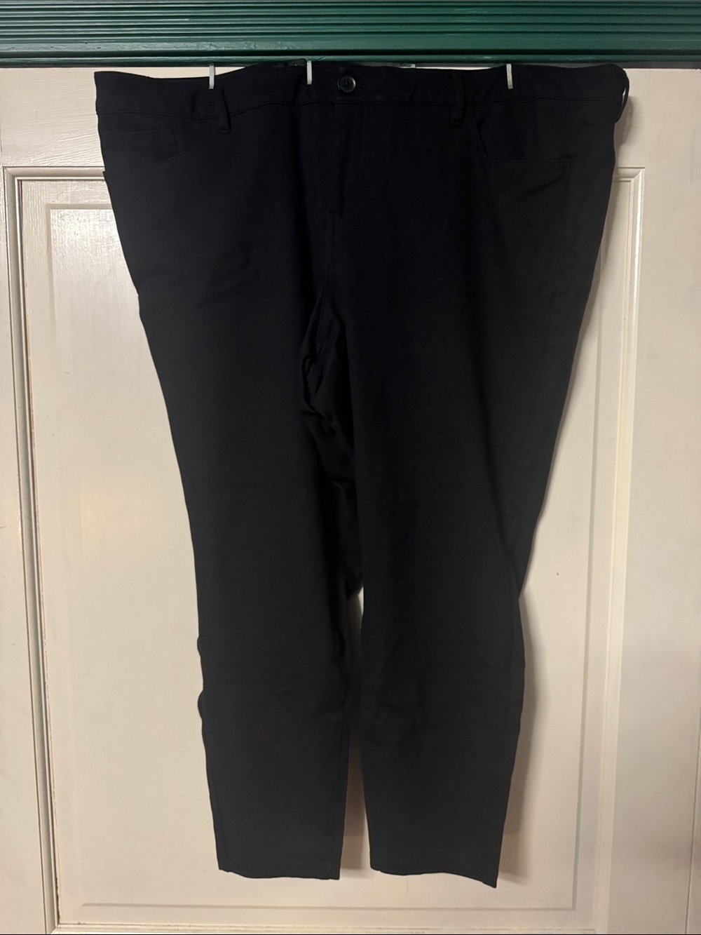 Black Women's Slim Stretch Jeans - Classic Everyday Style